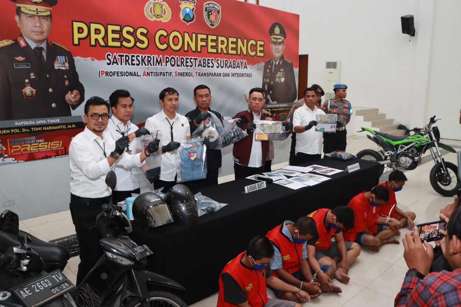 Polrestabes Surabaya Kembali Berhasil Amankan Komplotan Curanmor di 18 TKP