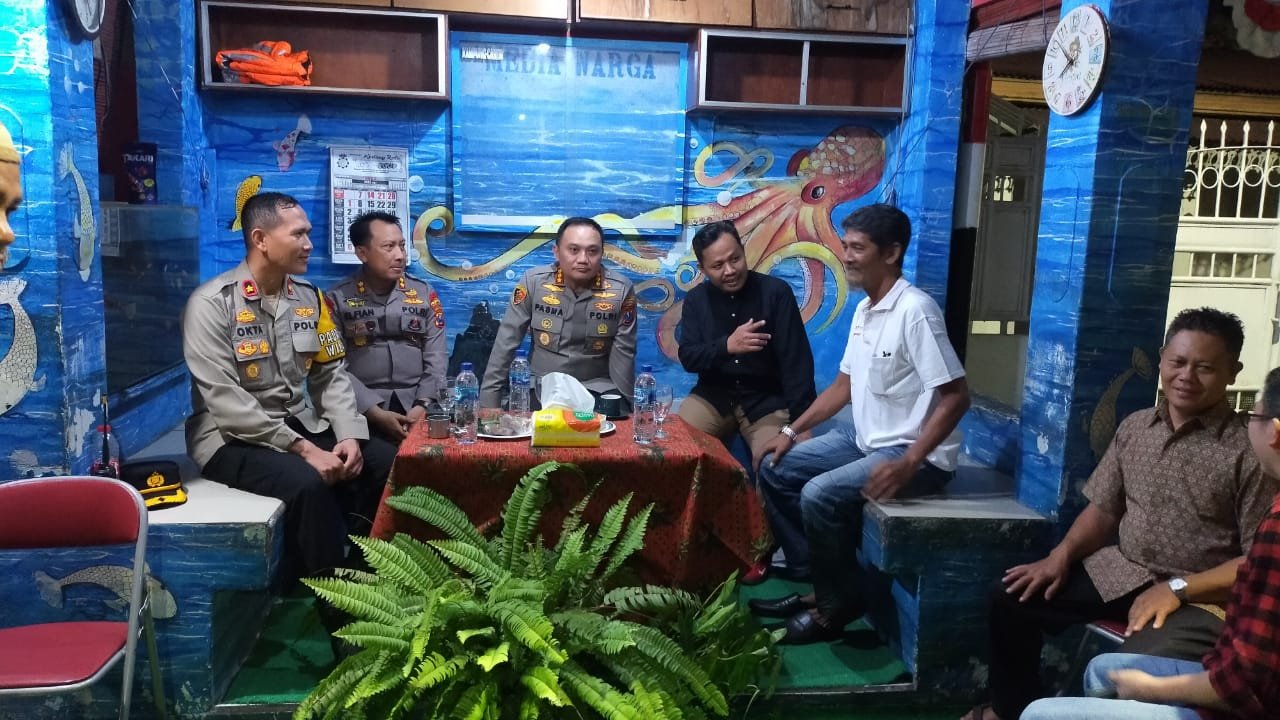 Polrestabes Surabaya Gelar Cangkrukan Kamtibmas Ciptakan Situasi Kondusif