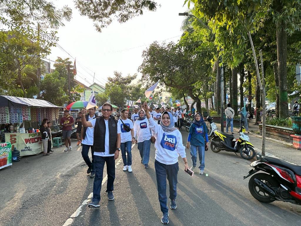 Undian Simpedes BRI Jombang, 2 Mobil dan 14 Motor Dibagikan