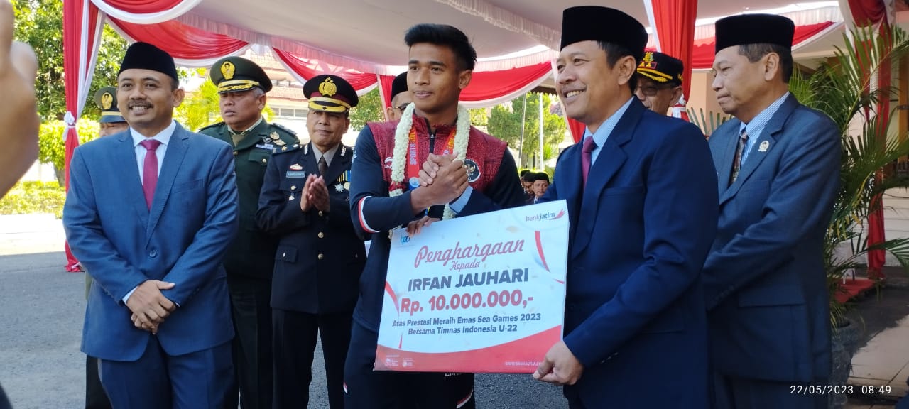 Striker Timnas Indonesia U-22 Dapat Hadiah Istimewa Dari Pemkab Ngawi