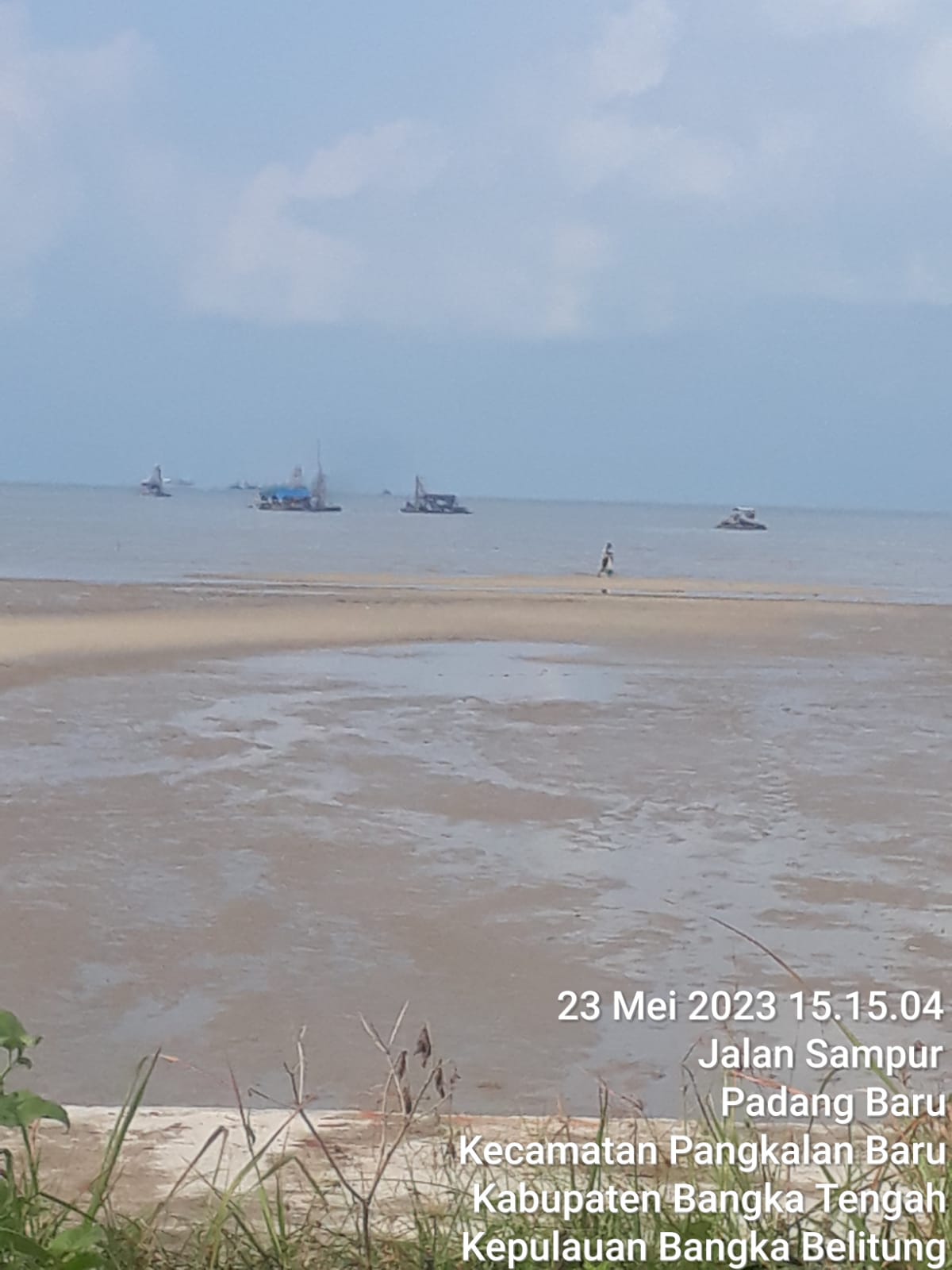Aktivitas Tambang Timah Diduga Ilegal di Pantai Sampur dan Kawasan Bakau Bangka Tengah