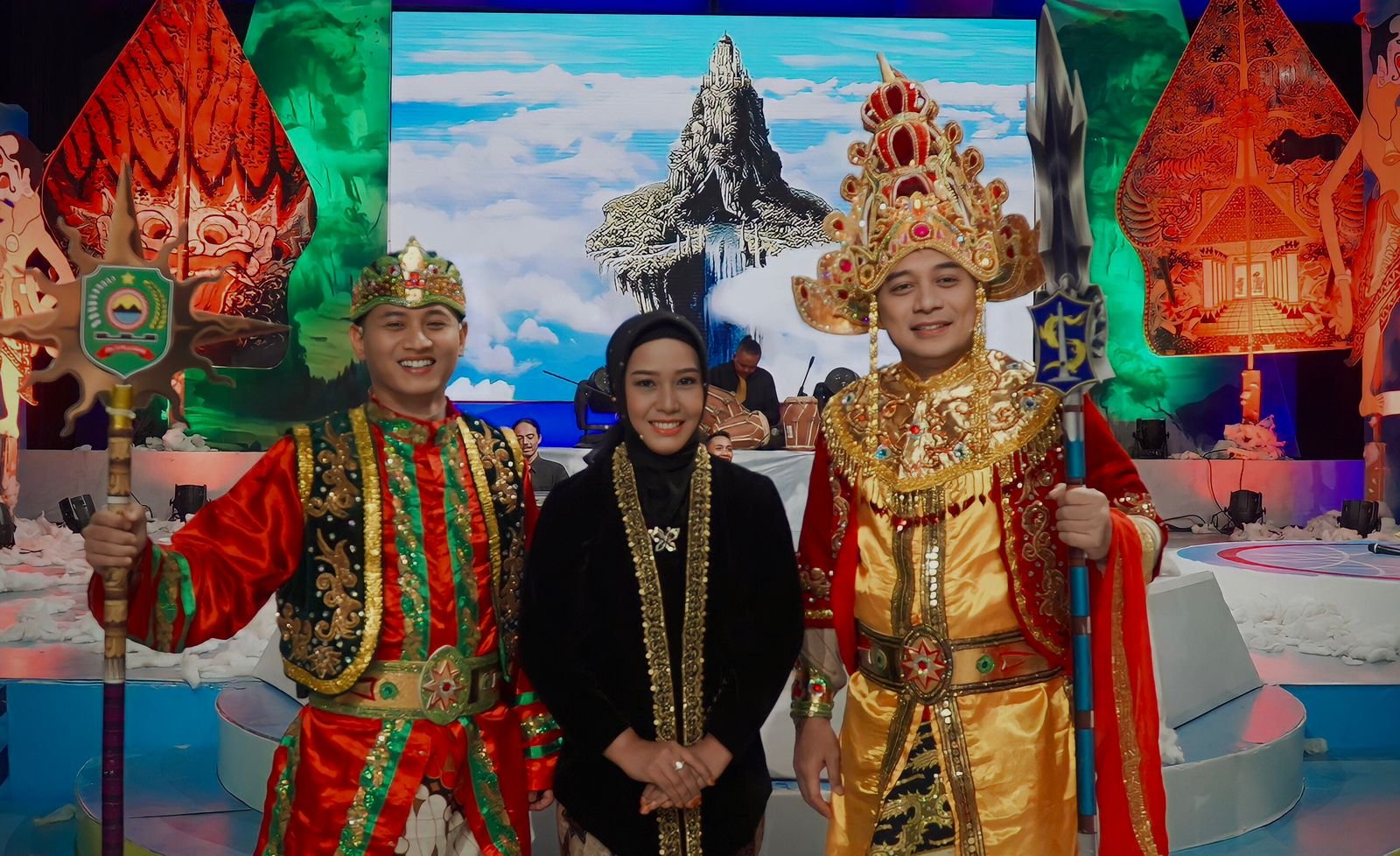 Wali Kota Mojokerto, Ning Ita Jadi Aktor Wayang Orang Dalam Sajian 'Semar Mesem' JTV