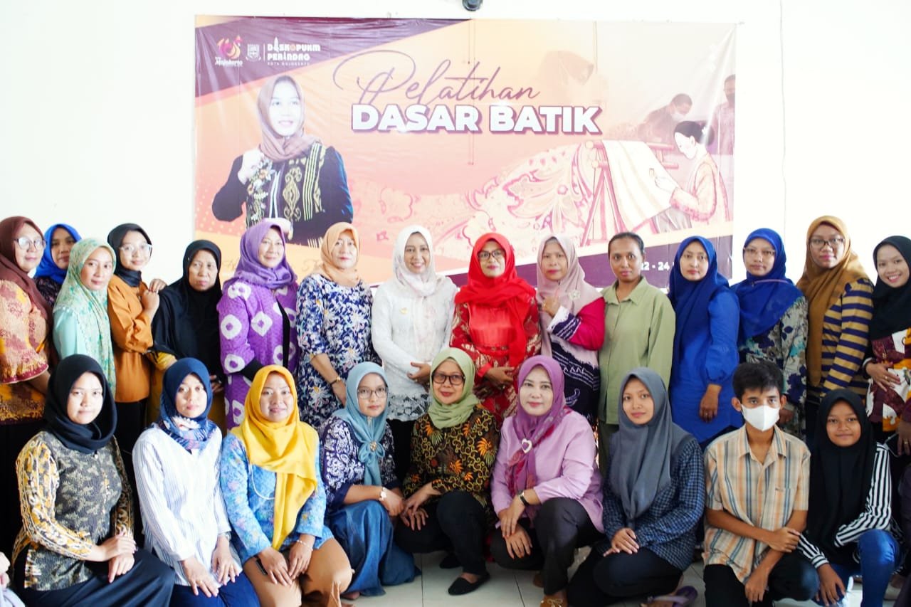 Pemkot Mojokerto Latih Puluhan Warga Membatik, Sebagai Pendukung Sentra IKM Batik Yang Akan Segera Dibangun