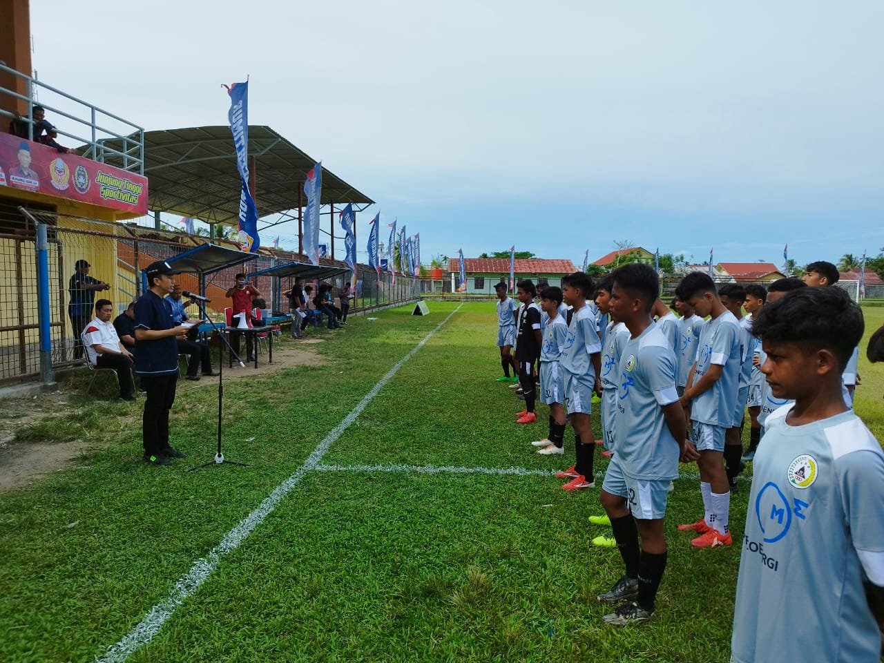 Medcoenergi Dan PSS Sleman Latih Talenta Muda Sepak Bola Di Aceh Timur