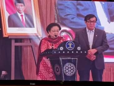 Ulang Tahun Ke - 70,Yasona Luncurkan Buku Biografi Politik