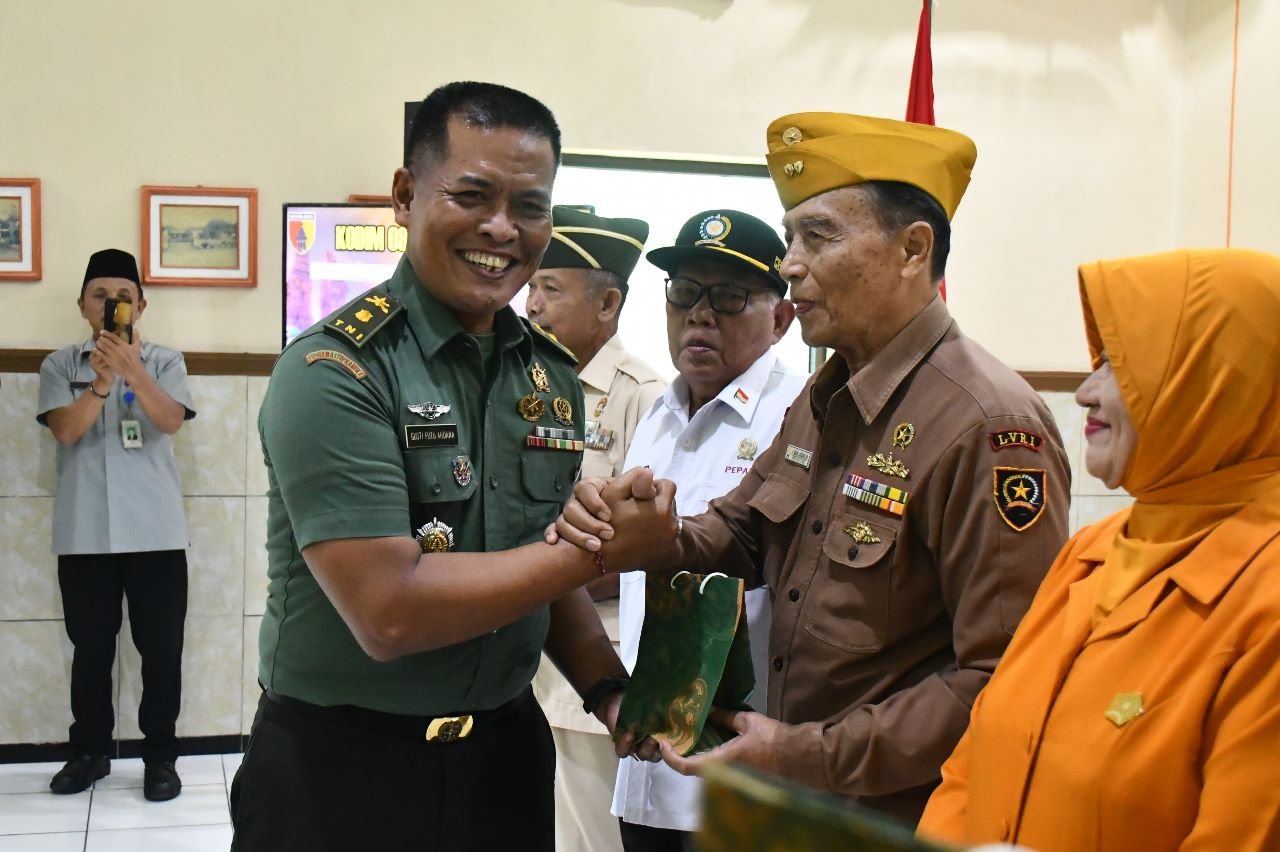 Satukan Persepsi Kawal NKRI Tetap Utuh, Kodim 0815/Mojokerto Gelar Komsos Bareng KBT