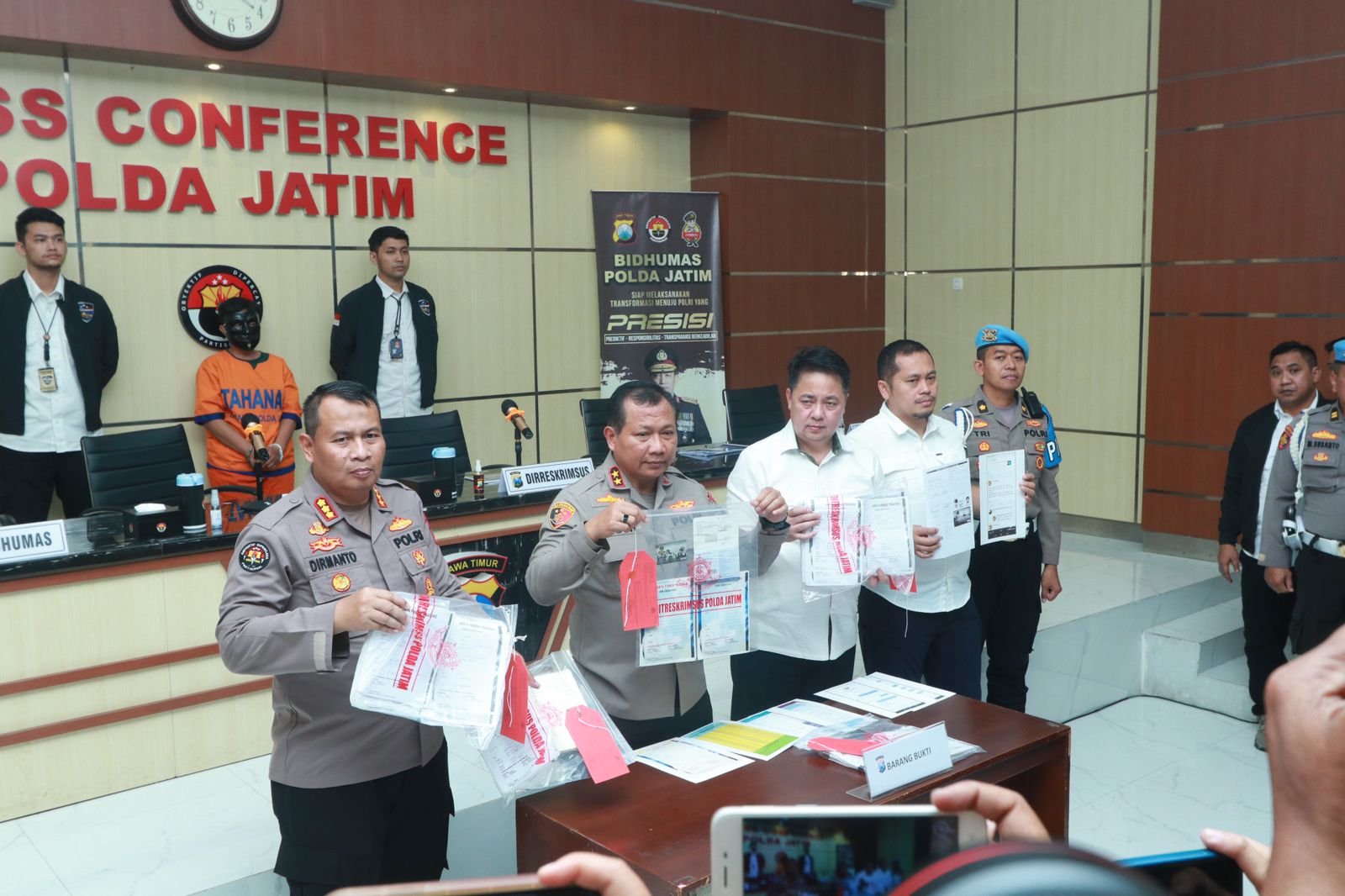 Polda Jatim Berhasil Ungkap Penipuan Trading Ratusan PMI Rugi Milyaran Rupiah