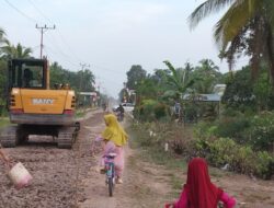 Manfaatkan Dana Desa, Pemdes Saleh Jaya, Realisasikan peningkatan pembangunan Jalan Lingkungan