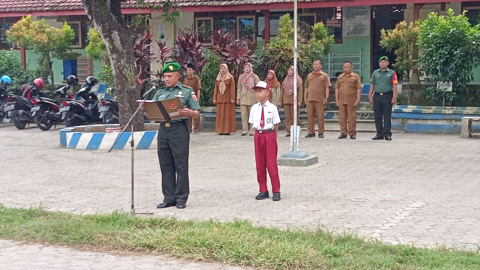 Tanamkan Wasbang Sejak Dini, Koramil 0815/05 Gedeg Sasar Pelajar