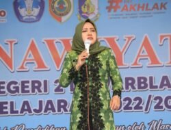 Hadiri Purnawiyata SMPN 2 Dawarblandong, Bupati Ikfina Harap Para Siswa Miliki Daya Juang