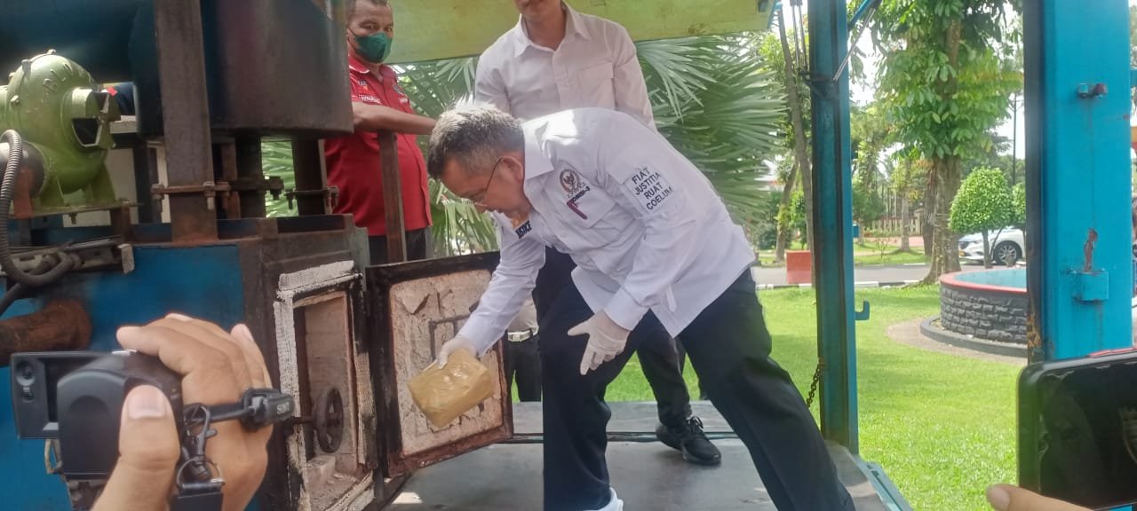 Poldasu Musnahkan Narkoba Senilai Rp.690 Milyar