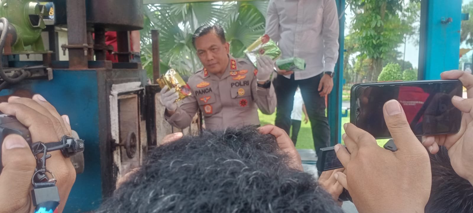 Poldasu Musnahkan Narkoba Senilai Rp.690 Milyar