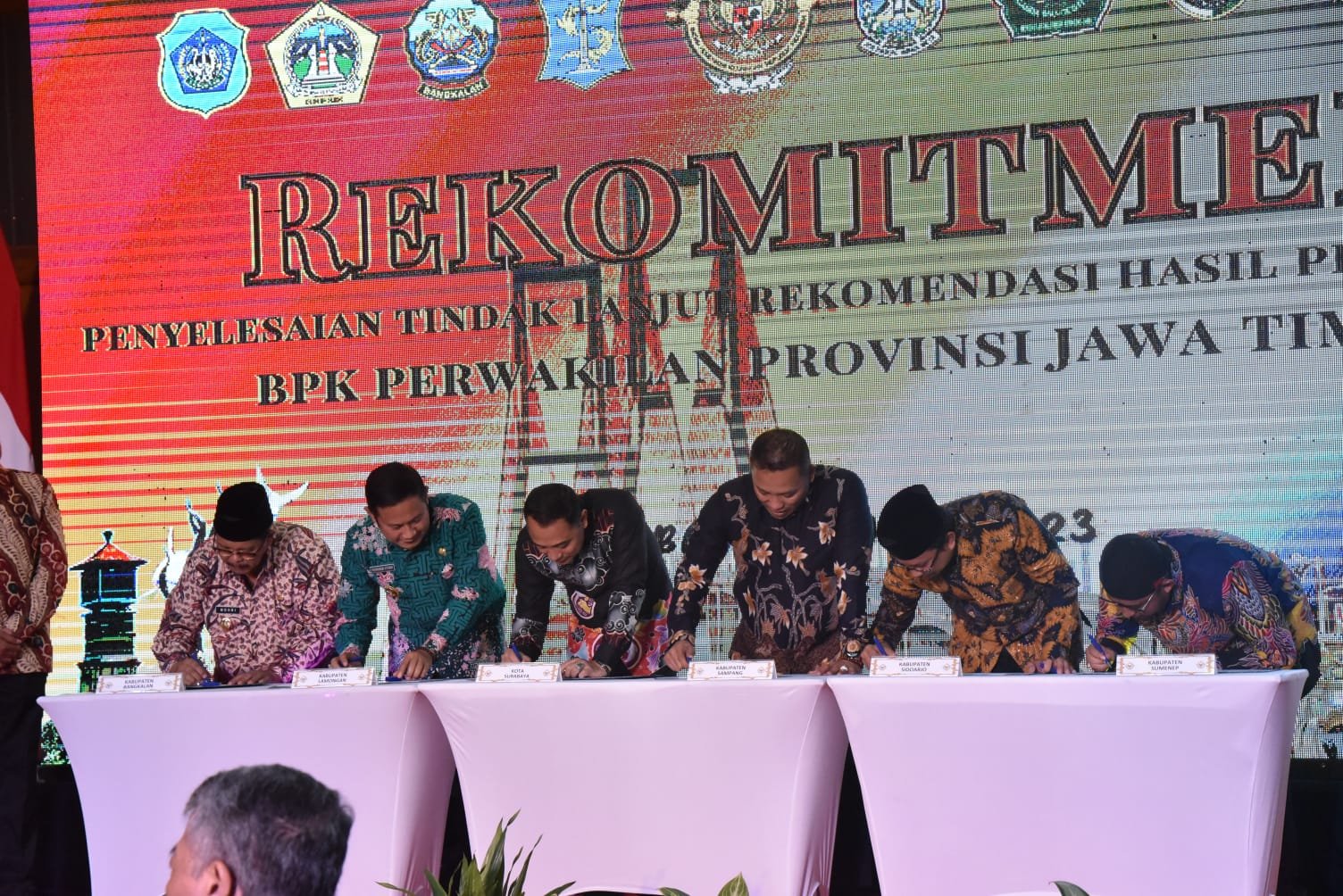 Enam Kepala Daerah Tandatangani Rekomitmen Penyelesaian TLRHP