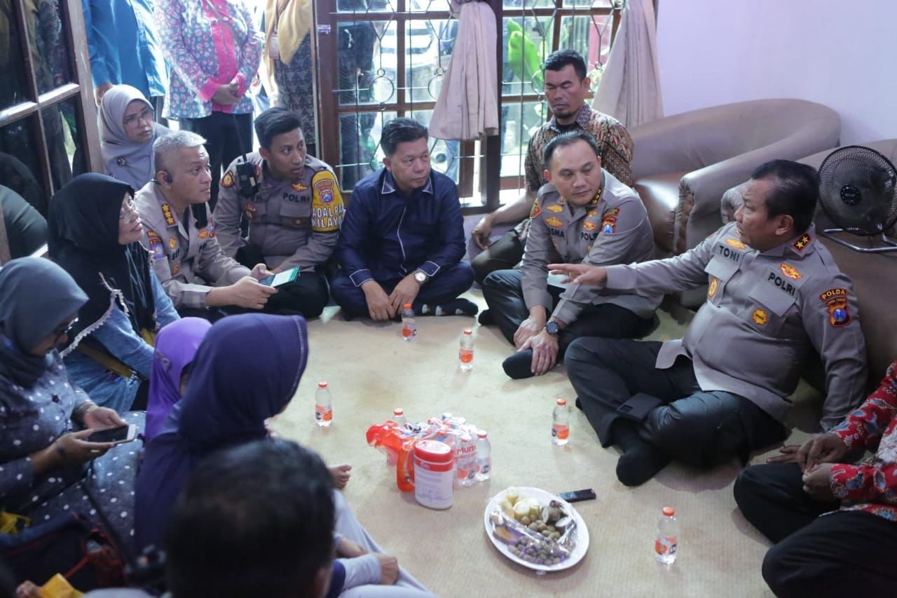 Jum'at Curhat dan Berkah Langkah Efektif Kapolda Jatim Dekat dengan Masyarakat