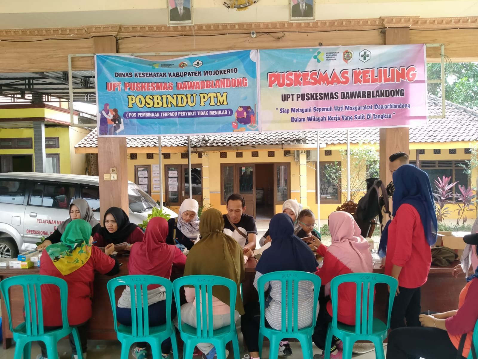 Koramil 0815/08 Dawarblandong Bareng UPT PKM Gelar Layanan Kesehatan Vaksinasi Booster