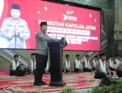 Sambut Hari Bhayangkara Ke-77 Kapolda Jatim Didampingi Ketua PD Bhayangkari Buka Festival Sholawat dan Hadrah