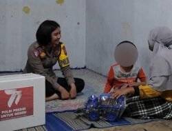 Polisi RW Polres Malang Peduli Sambangi Warga Penyandang Disabilitas di Hari Bhayangkara ke -77