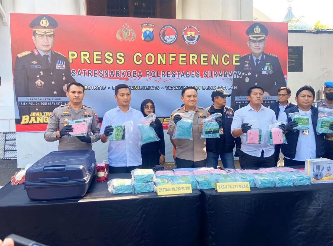Polrestabes Surabaya Ungkap Peredaran Narkoba, Tersangka Pengedar Sabu 28 Kg dan Ribuan Ekstasi Berhasil Diamankan