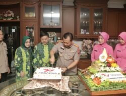 Polda Jatim Laksanakan Tradisi Anjangsana Kepada Para Mantan Kapolda di Hari Bhayangkara