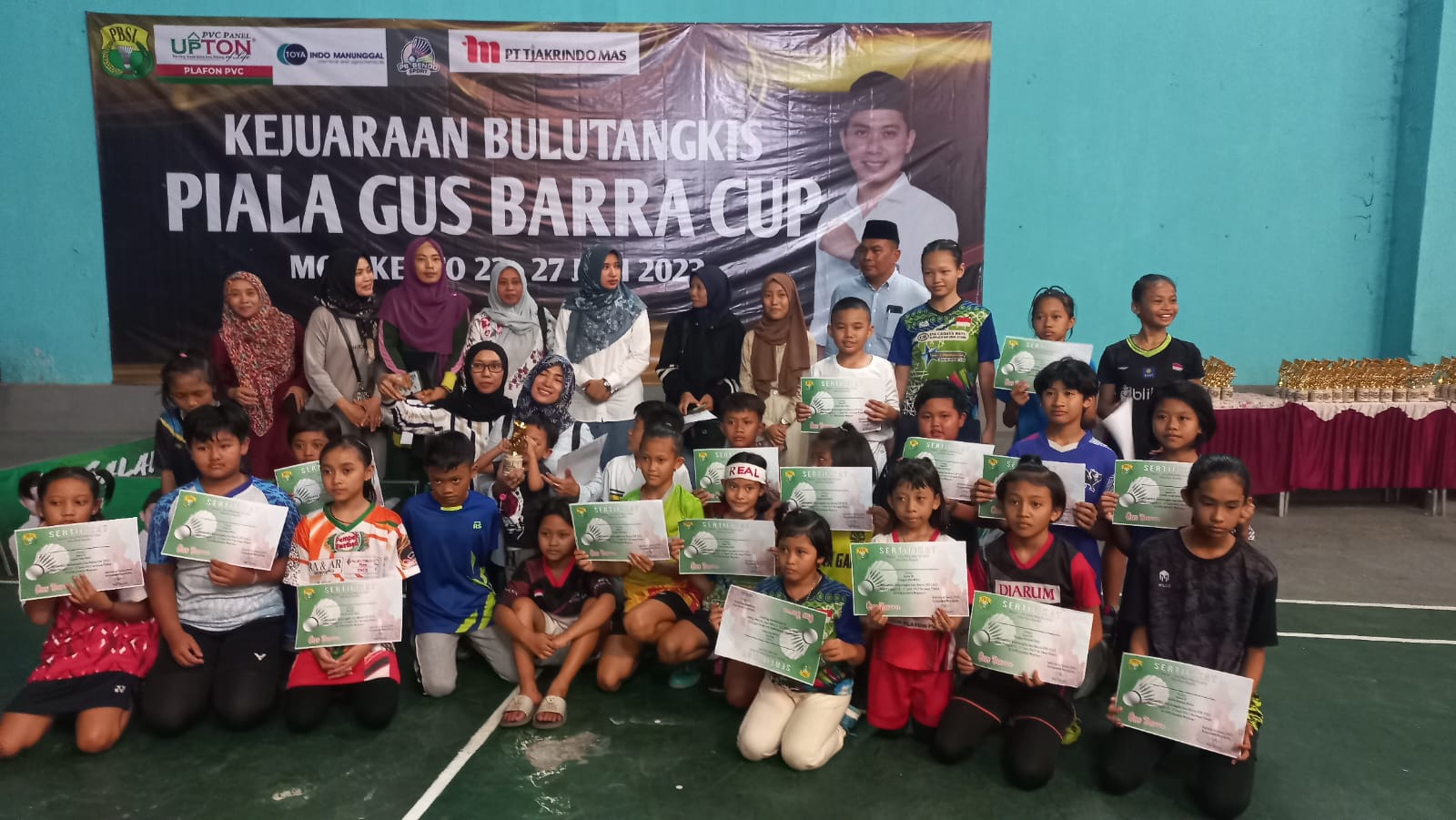 550 Atlet Jatim Ikuti Turnamen Bulutangkis Piala Gus Barra Cup di Mojokerto