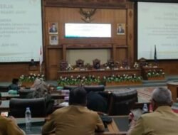 Dewan Muaro Jambi Soroti Banyaknya Sampah Yang Menumpuk