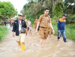PJ Bupati Muaro Jambi Tinjau Lokasi Banjir di Sungai Gelam