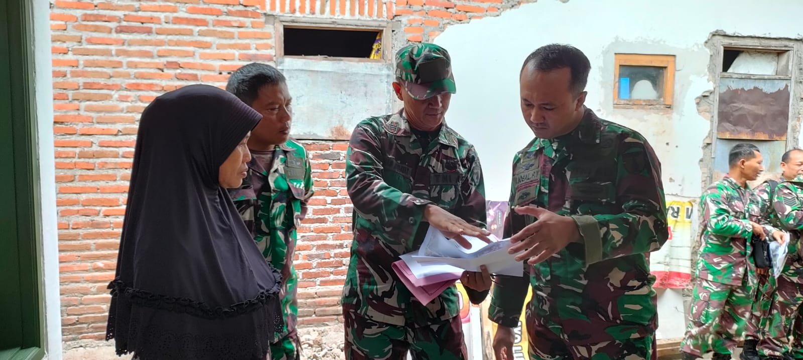 Cek Langsung Di Lapangan, Dandim 0815/Mojokerto Intensifkan Program Bakti TNI RTLH 2023