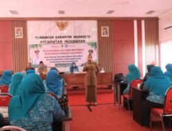 Terapkan Pola Asuh yang Baik dan Benar Kepada Masyarakat, Bupati Mojokerto Bina TP PKK se-Kecamatan Mojoanyar