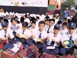 Komitmen Kurangi  Sampah Plastik, Wali Kota Mojokerto Ajak Siswa Pakai Wadah Dan Botol Reusable