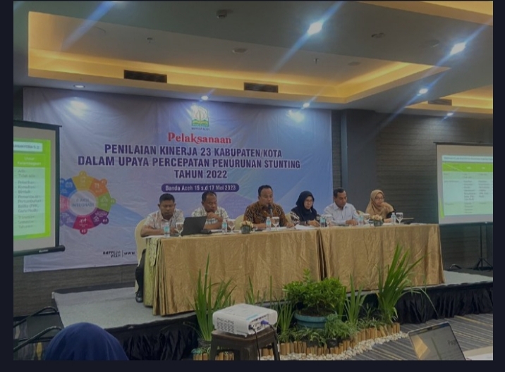 PLT Sekda Memaparkan Hasil Kinerja 8 Aksi Konvergensi Stunting Kab Aceh timur