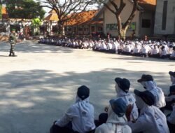 MPLS SMAN 1 Dawarblandong, Danramil Sampaikan NKRI Negeri Surga Didambakan Penduduk Dunia