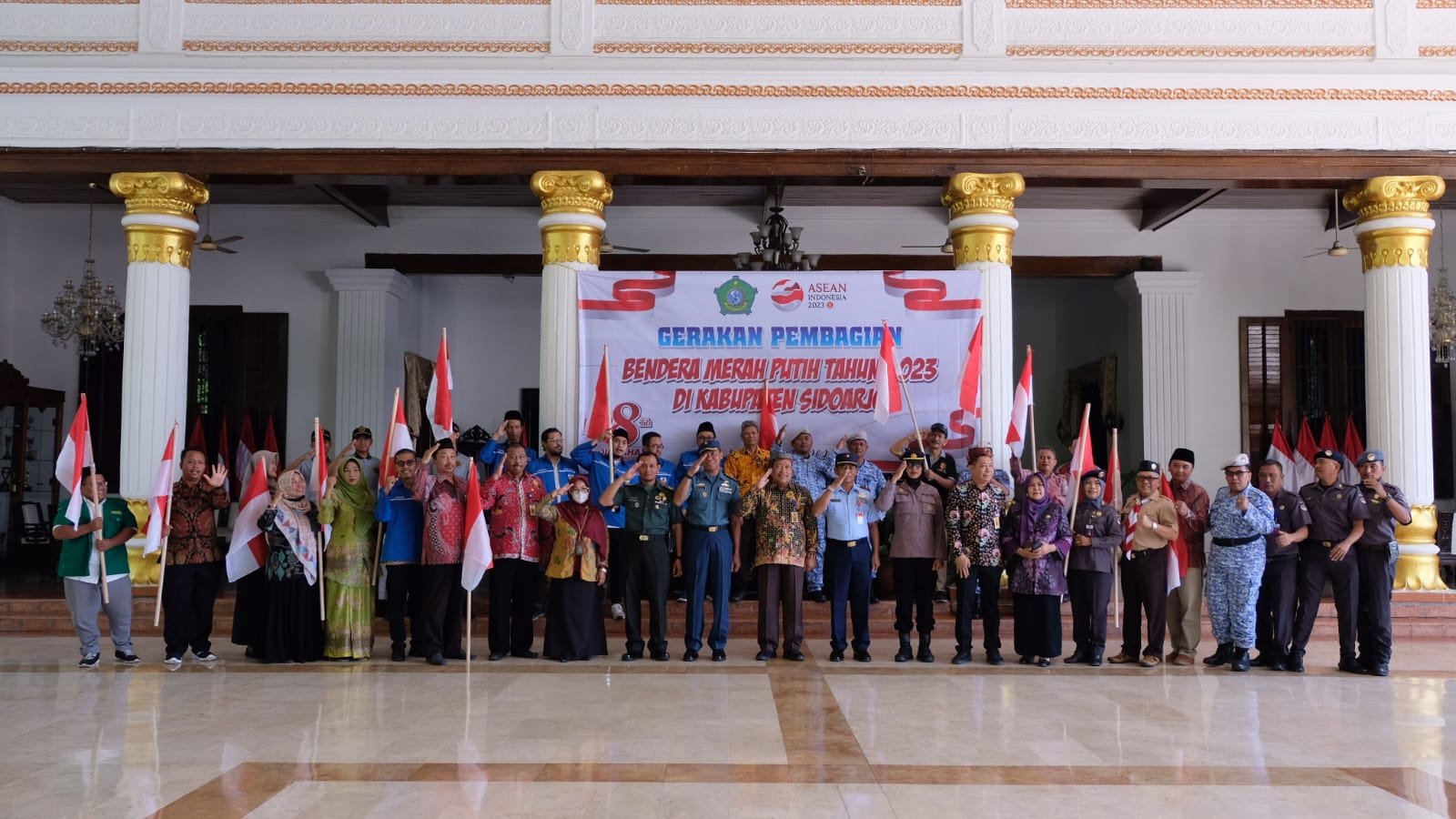 Kabupaten Sidoarjo Dukung Pembagian 10 Juta Bendera Merah Putih Jelang Peringatan HUT RI ke- 78
