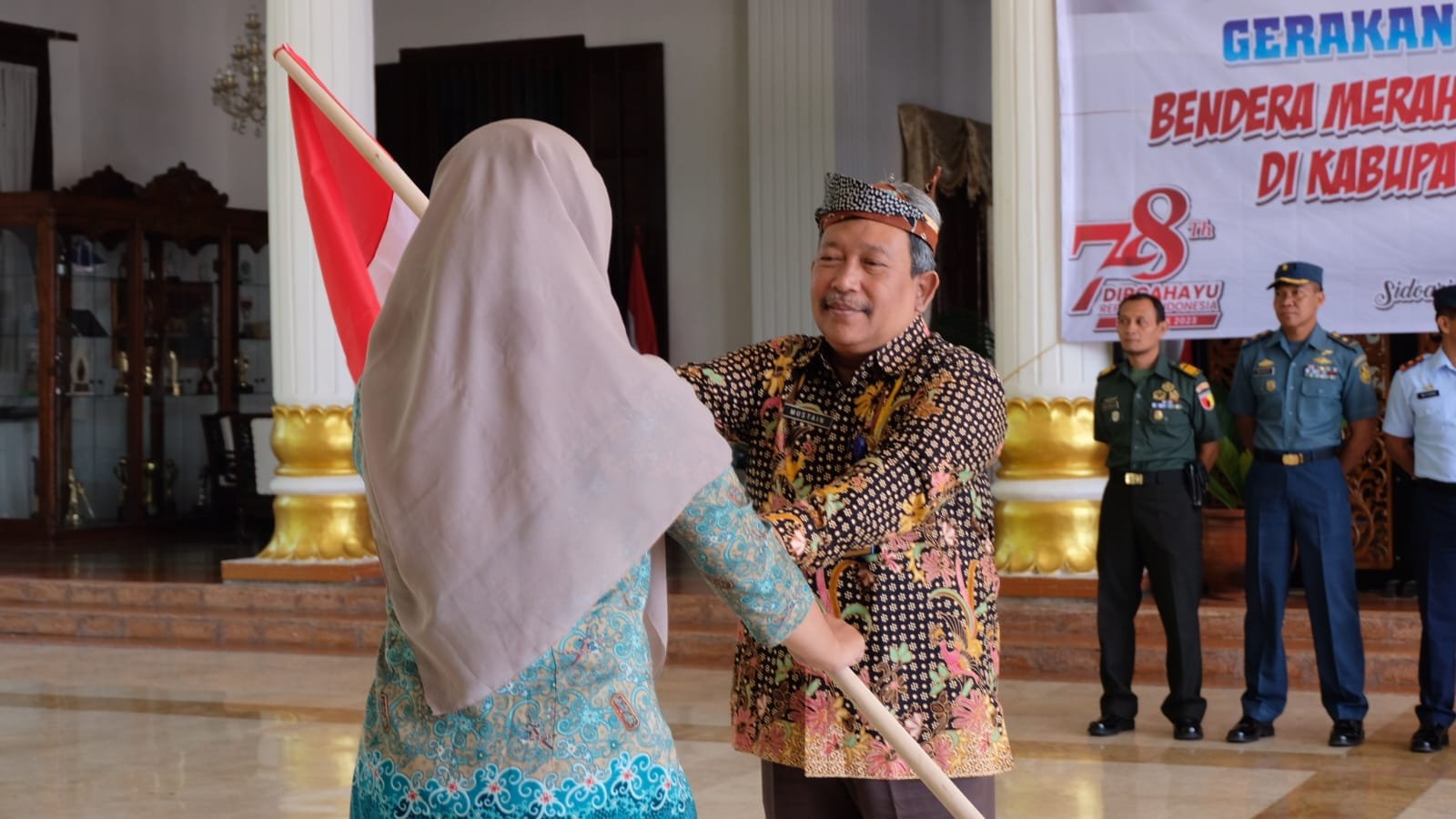 Kabupaten Sidoarjo Dukung Pembagian 10 Juta Bendera Merah Putih Jelang Peringatan HUT RI ke- 78