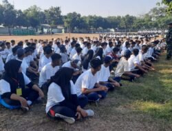 Kodim 0815/Mojokerto Gembleng Siswa SMK Taman Siswa