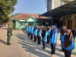 Pro Aktif Babinsa Koramil 0815/14 Dlanggu Latih PBB Pelajar SMAS Al Hidayah