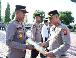 Berhasil Ungkap Kasus Narkoba, Kapolres Aceh Timur Beri Penghargaan Kepada Kapolsek Madat