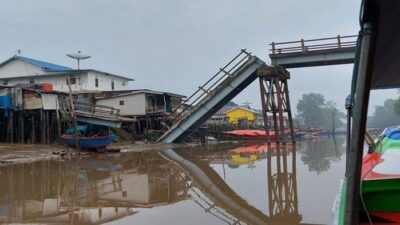 Menggangu Arus Pelayaran, Warga Kecamatan Makarti Jaya Harapkan Perhatian Pemerintah Terkait Pembersihan Sisa Material Jembatan
