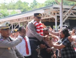 Suka Cita Dan Tangis Haru Warnai Pisah Sambut Kapolres HalSel