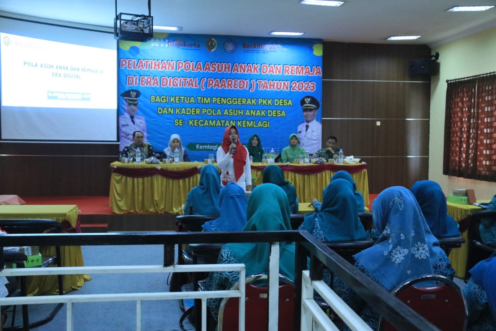 Buka Pelatihan PAAREDI, Bupati Ikfina Tekankan 4 Prinsip Pola Asuh Terhadap Anak