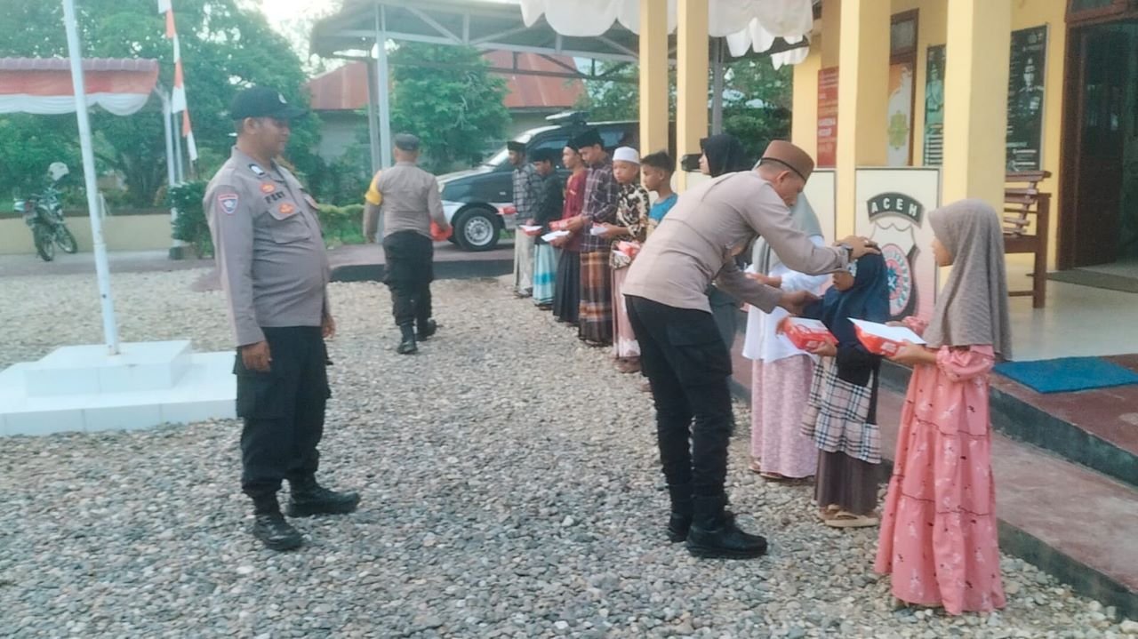 Peringati Tahun Baru Islam, Polsek Pantee Bidari Polres Aceh Timur Santuni Anak Yatim
