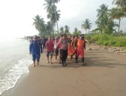 Kapolsek Pematang Sawa  Bersama Team Akhir nya Temukan  Korban Tenggelam di Pantai Tanjungan