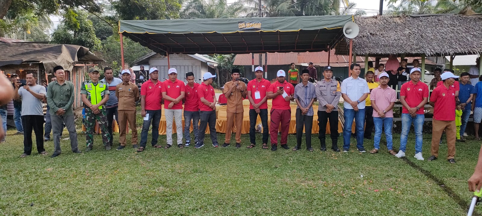 Seuneubok Aceh Taklukan Oldtrack Pada Pembukaan Piala HUT RI ke 78 di Kecamatan Sungai Raya