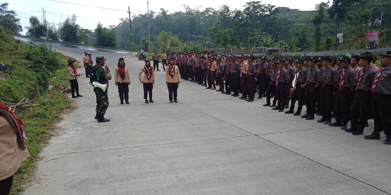 Jelang HUT Kemerdekan RI Ke-78 Koramil Pacet Latih Siswa Peserta Lomba