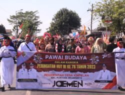 Lepas Kirab Budaya Desa Kintelan, Bupati Ikfina Beri Apresiasi Kekompakan Warga