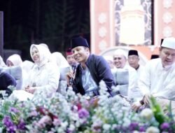 Peringatan Tahun Baru Hijriyah, Ribuan Masyarakat Ikut Ngaji Bareng Gus Kautsar