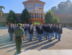 Koramil 0815/17 Trawas Bekali LDKS SMAN 1 Trawas