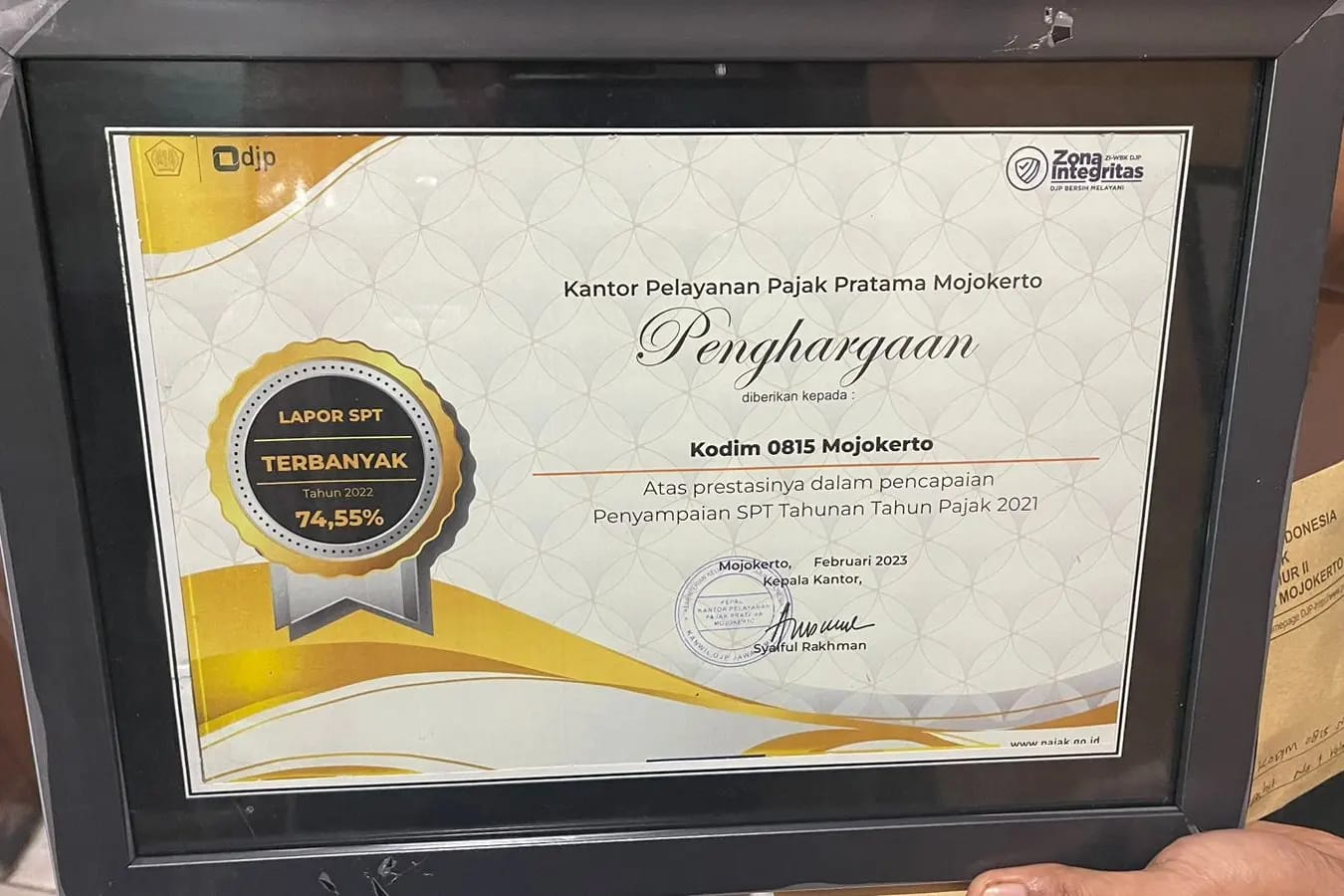 Lapor SPT Terbanyak, Kodim 0815/Mojokerto Terima Penghargaan KPP Pratama Mojokerto