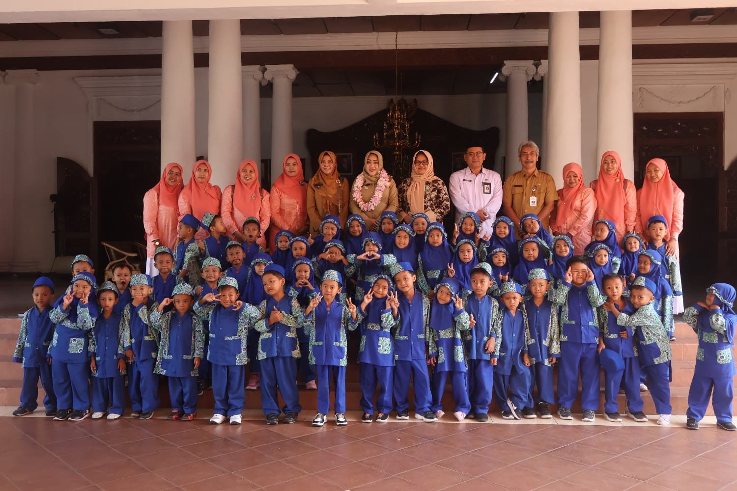 Kenalkan Profesi Kepala Daerah, RA Kecamatan Pungging Kunjungi Kantor Bupati Mojokerto