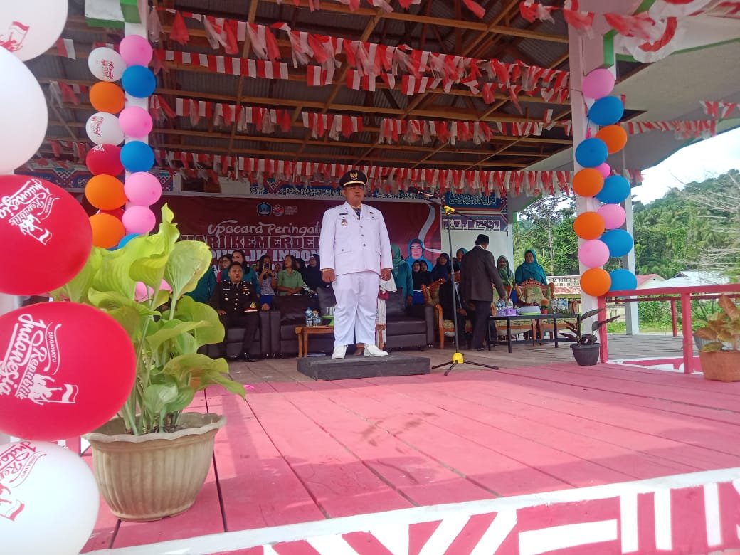 Camat Bacan Timur Tengah Pimpin Upacara HUT RI Ke- 78