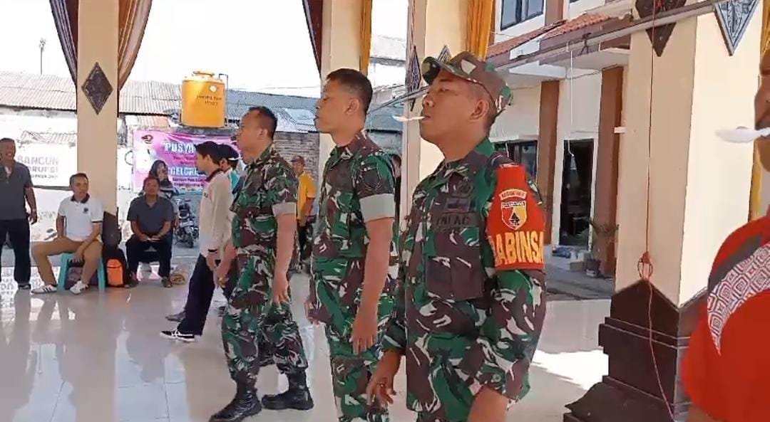 Semarakkan HUT Ke-78 Kemerdekaan RI, Koramil 0815/06 Kemlagi Bareng Pemerintah Kecamatan Adakan Lomba Permainan